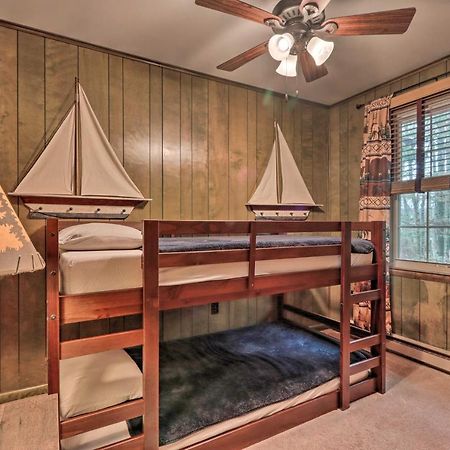 Poconos Home With Game Room Walk To Lake Harmony! 외부 사진