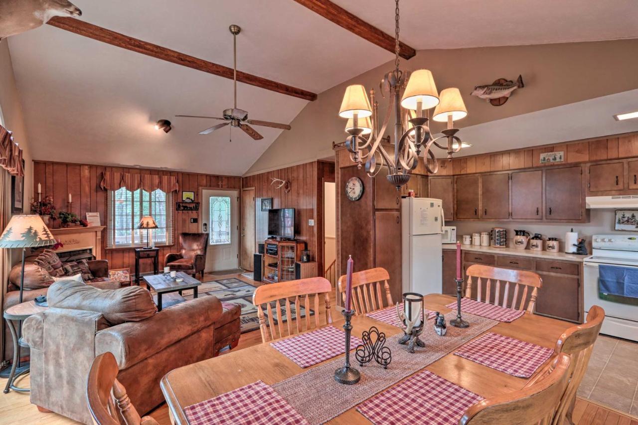 Poconos Home With Game Room Walk To Lake Harmony! 외부 사진