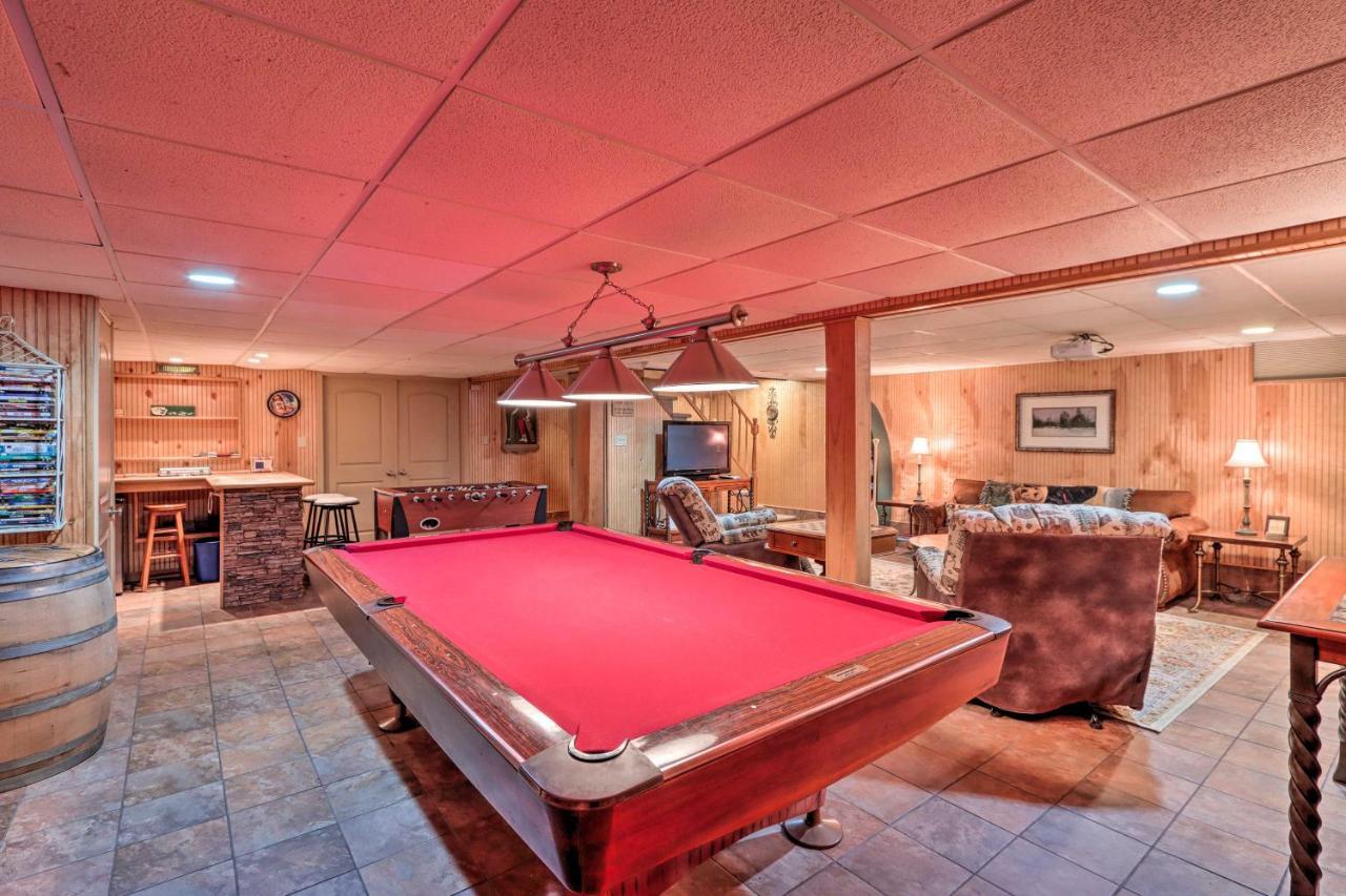 Poconos Home With Game Room Walk To Lake Harmony! 외부 사진