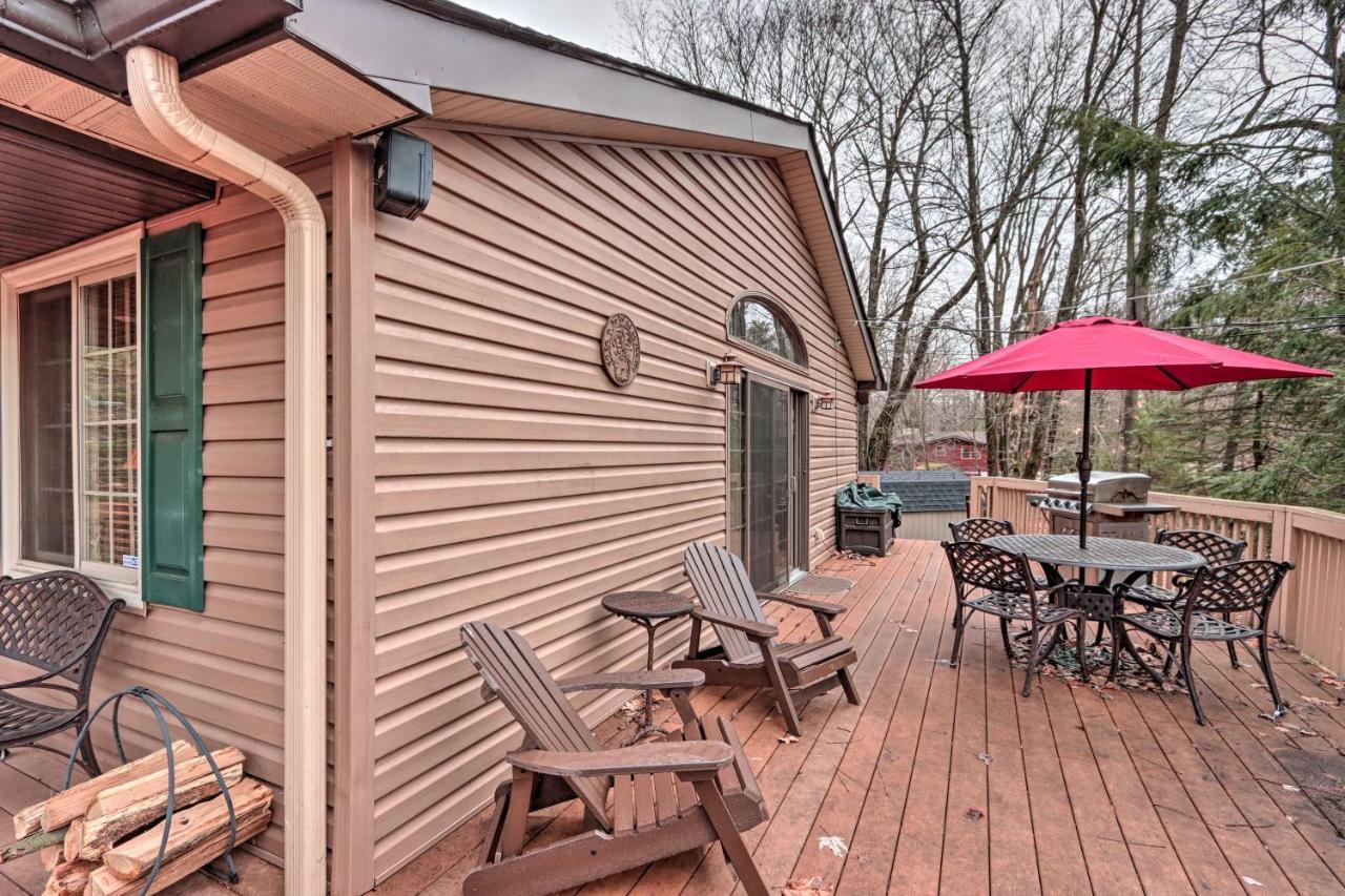 Poconos Home With Game Room Walk To Lake Harmony! 외부 사진